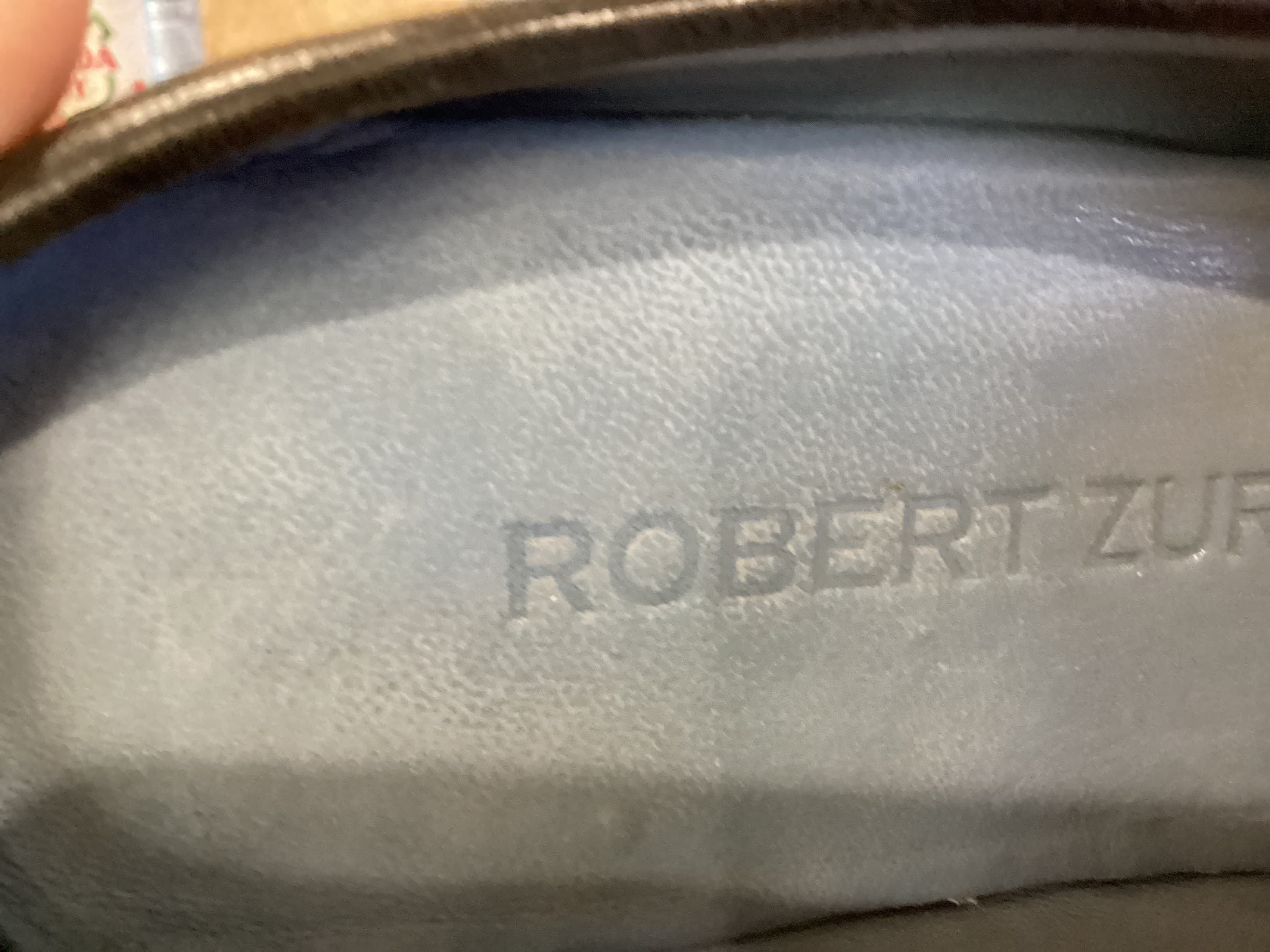 Robert Zur, Front. Condition: Good.