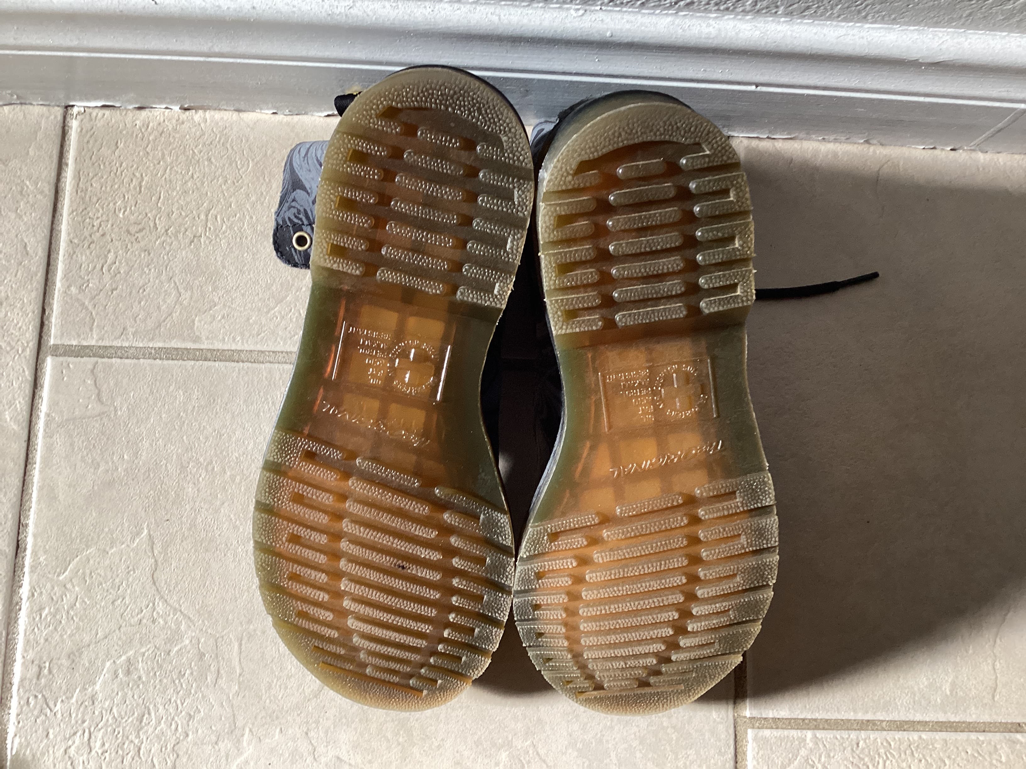Dr.Martens , Front. Condition: Mint.