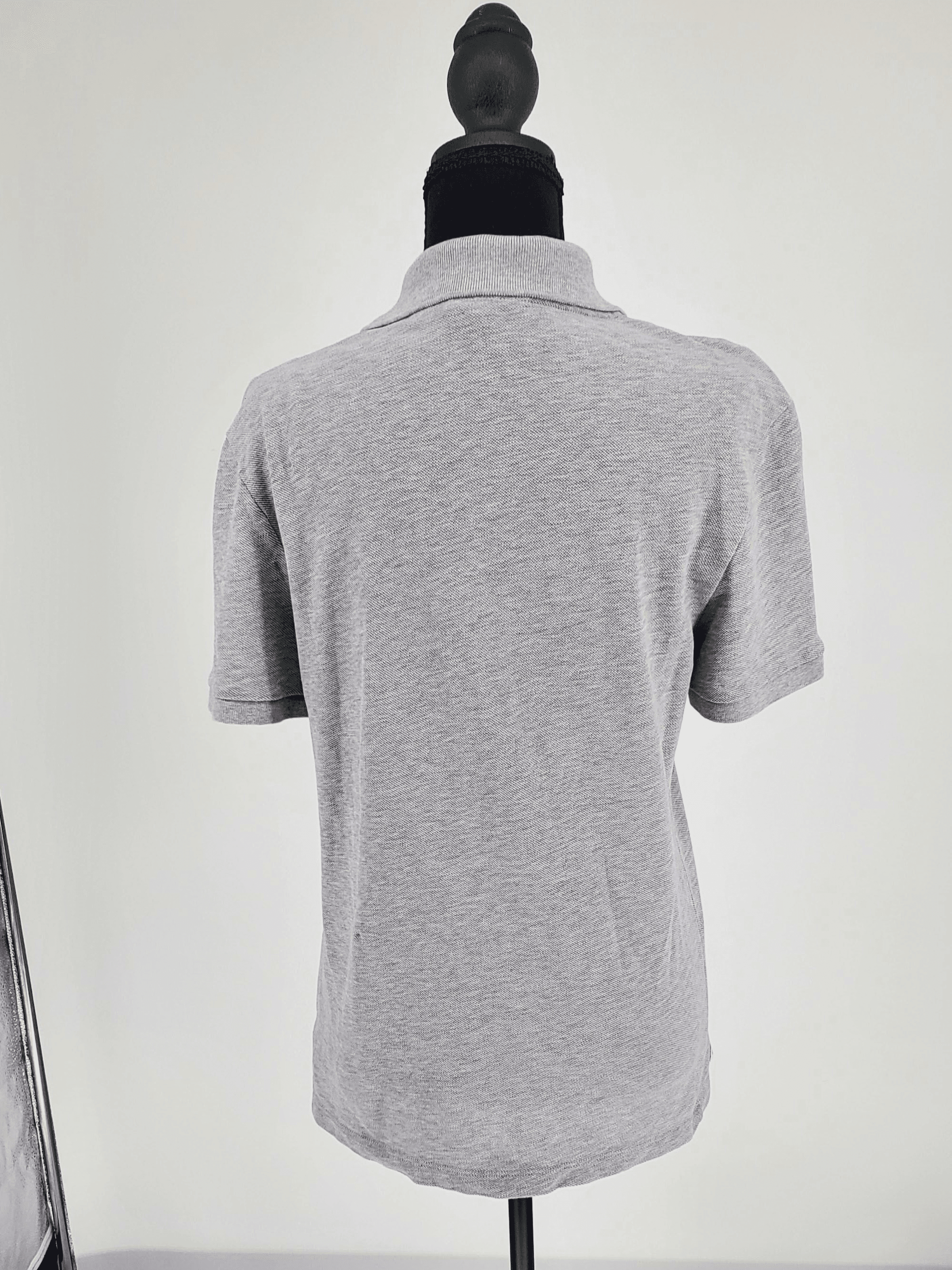 Lacoste , Frente. Condición: Mint.