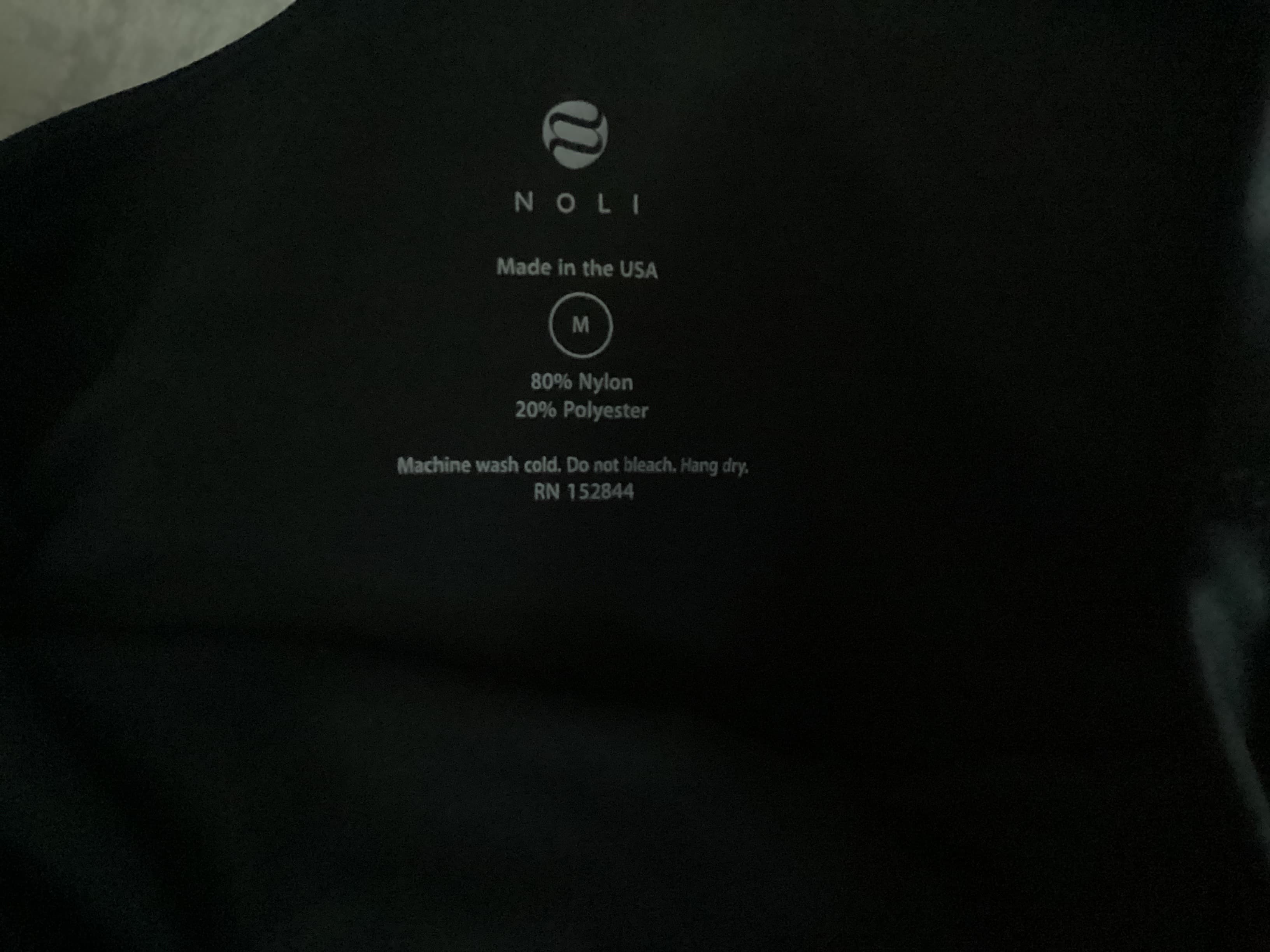 Noli yoga pants, Frente. Condición: Mint.
