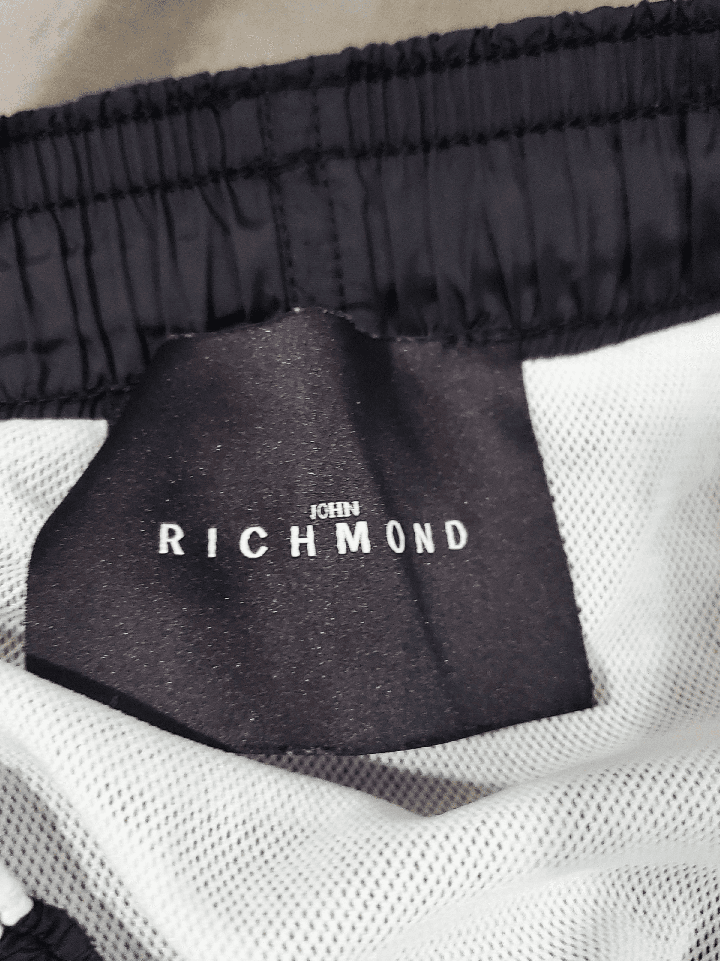 John Richmond , Frente. Condición: Excellent.