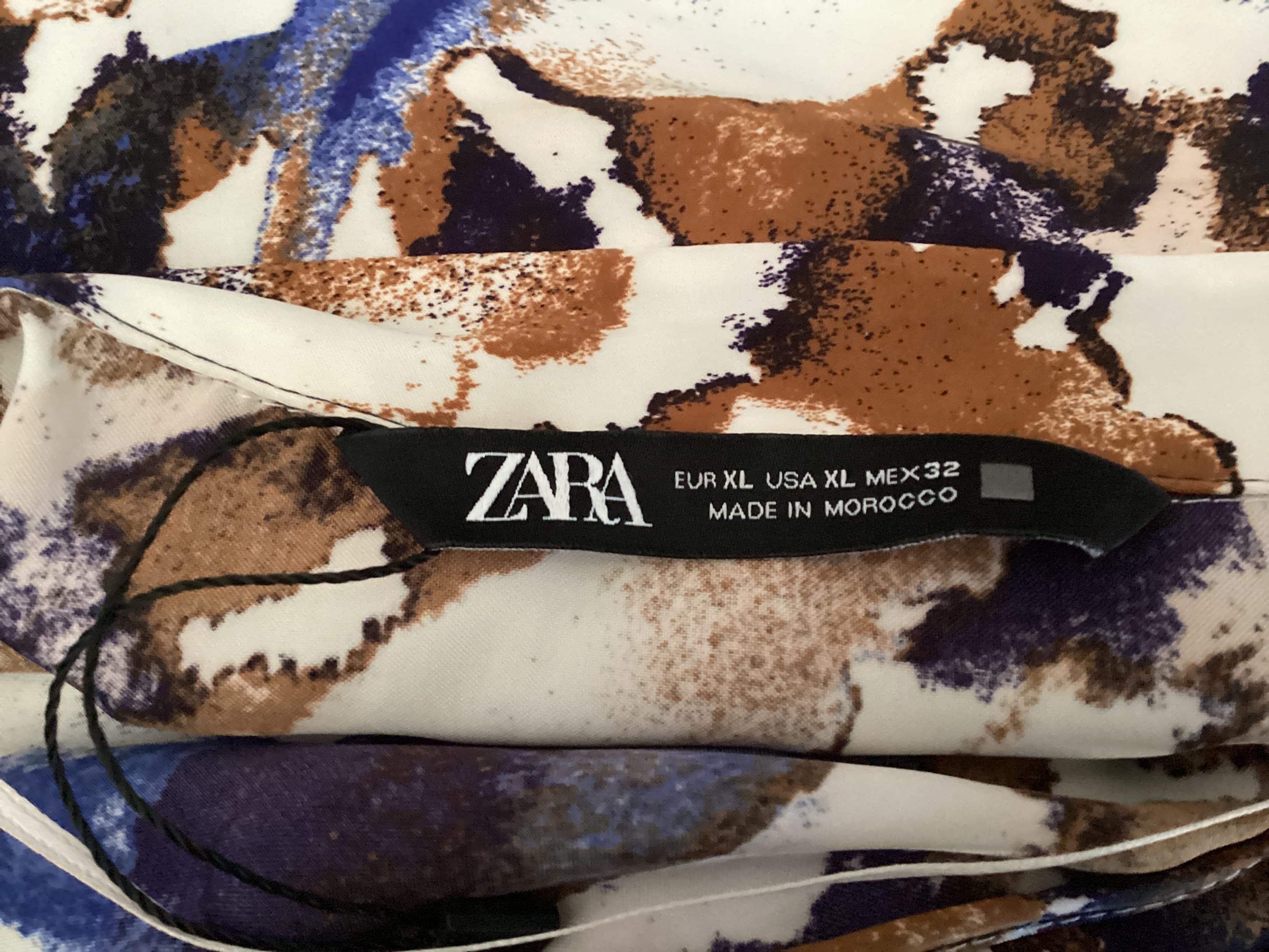 Zara , Front. Condition: Mint.