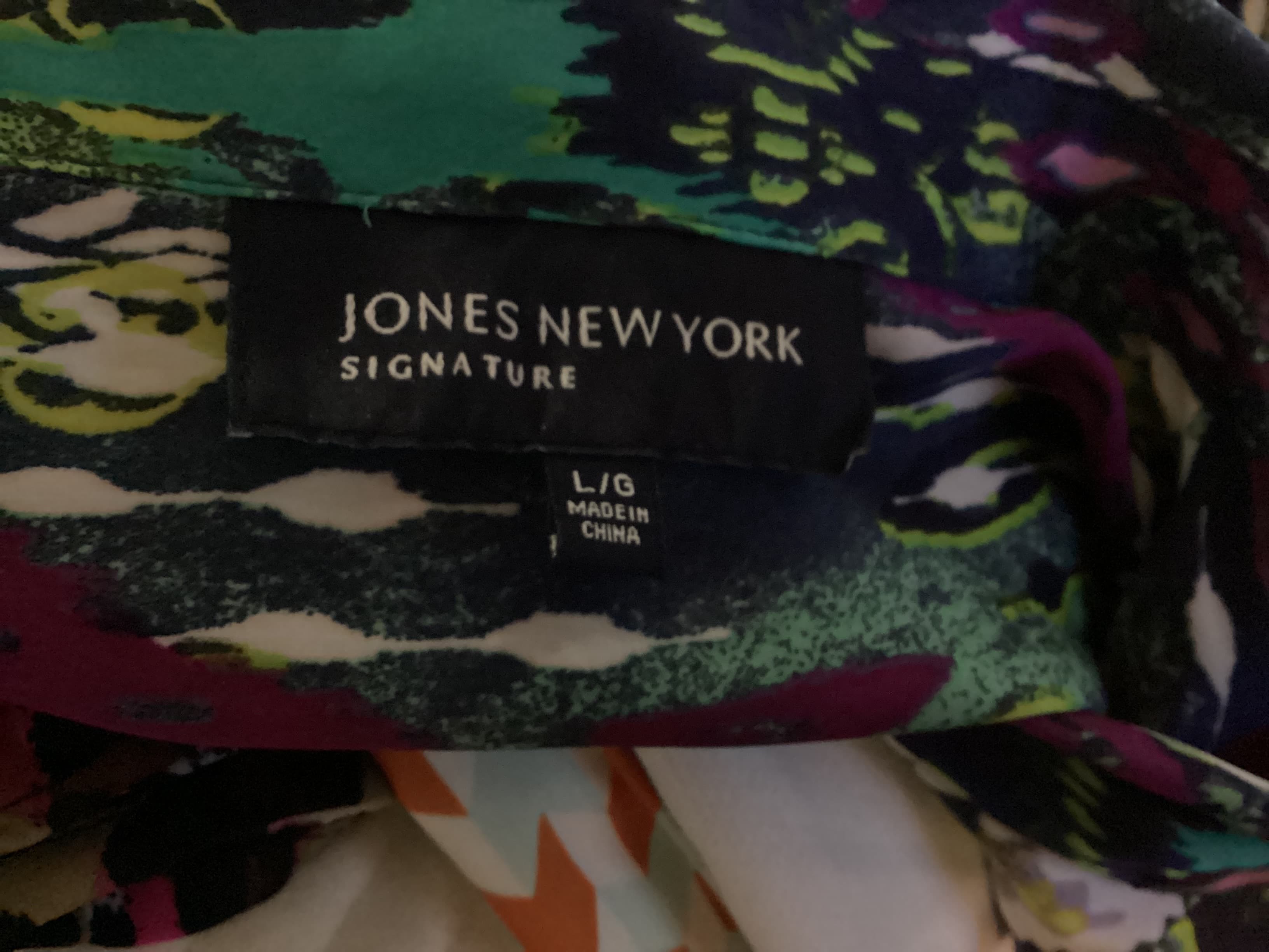 Jones New York signature , Front. Condition: Excellent.